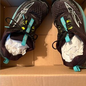 Altra torin Women's Black and Teal Running Shoes 11